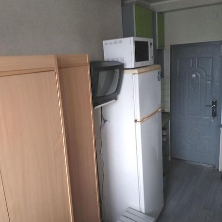 Уютная Квартира Недалеко От Южного Вокзала Kharkiv Eksteriør billede